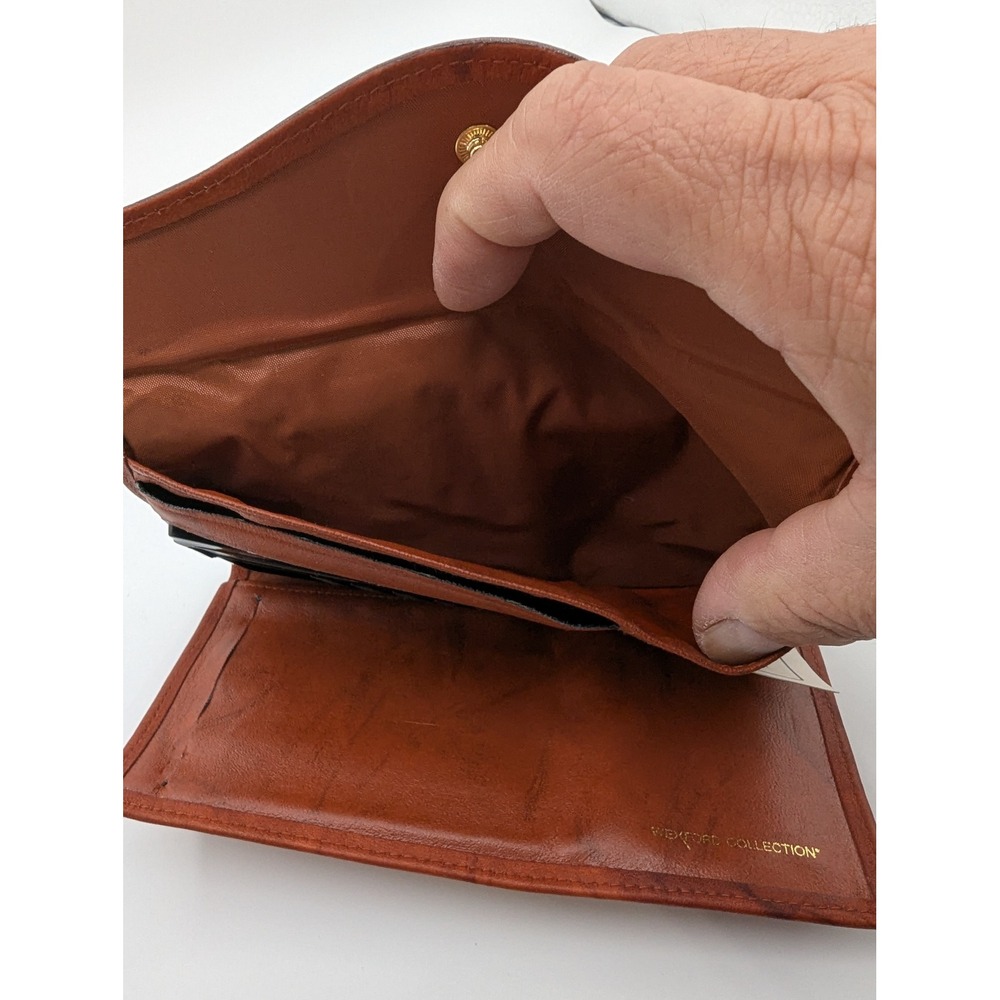 Wexford Collection Genuine Leather Clutch Wallet with Calculator and Coin Purse - Picture 7 of 8